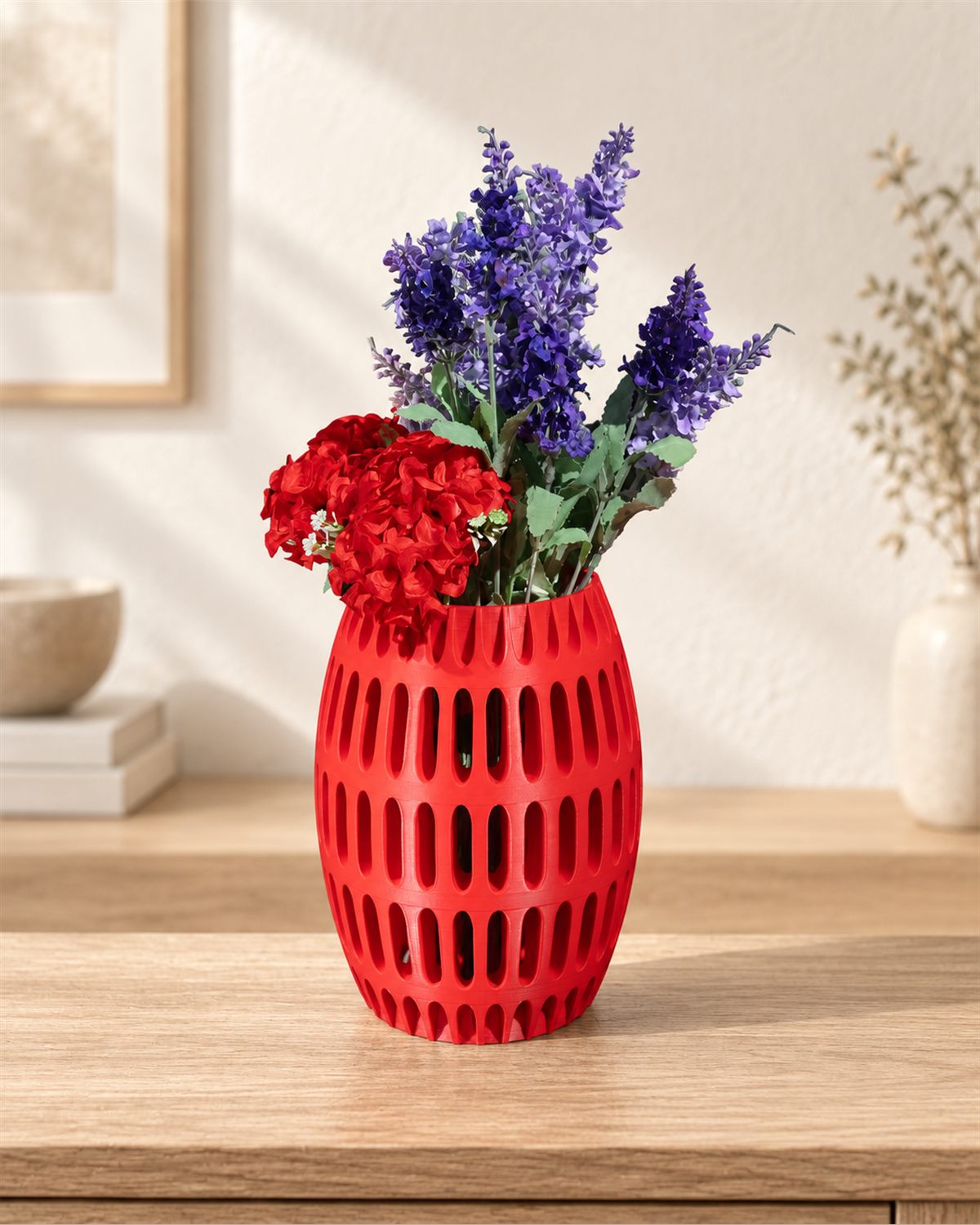Vase Facetten- und Streifendesign